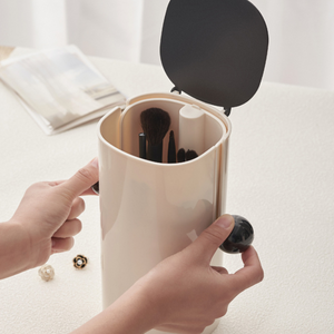 Dust-Proof Makeup Mug